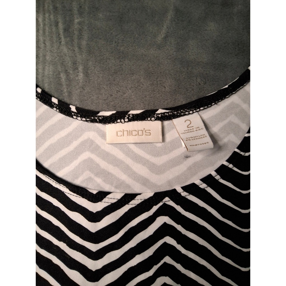 Chicos Tank Top Womens Size 2 Black White Chevron Zig Zag Scoop Neck Sleeveless - Picture 4 of 8